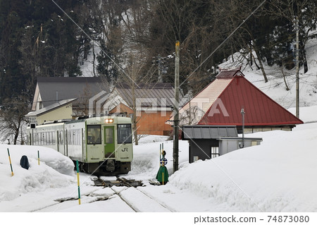 Iiyama line in winter 74873080