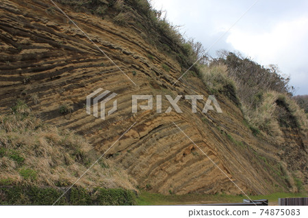 Strata  -  STRATUM  -  74875083