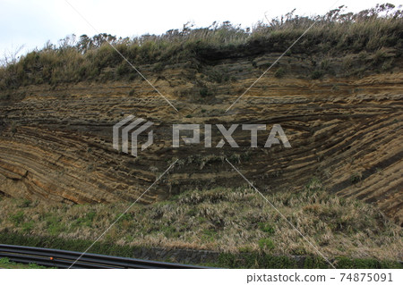 Strata  -  STRATUM  -  74875091