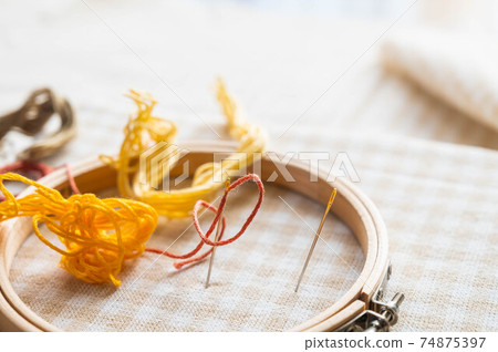 Embroidery frame, embroidery needle and thread Embroidery frame, embroidery needle and thread 74875397