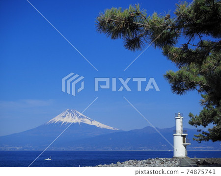 Shizuoka Prefecture Heda Lighthouse and Fuji February 74875741
