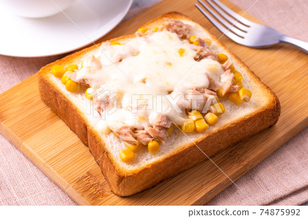 Tuna corn toast Tuna corn toast 74875992