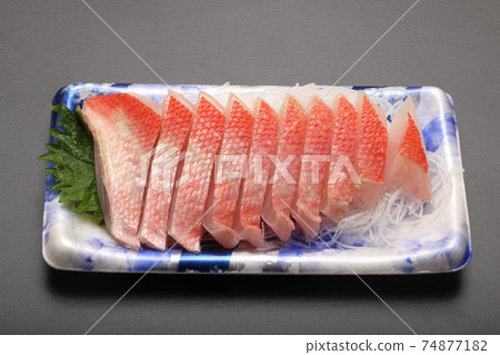 Kaname snapper生魚片 74877182