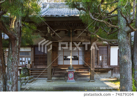 [Kyoto] Yamashina Iwaya-ji Temple 74879104