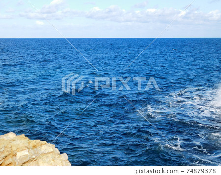 sea 74879378