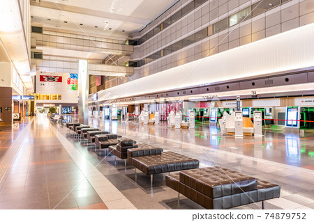 Haneda Airport Terminal 1 Departure Lobby 74879752