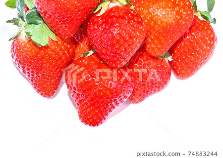 Strawberries (Minori Koi from Nagasaki Prefecture) Strawberries (Minori Koi from Nagasaki Prefecture) 74883244