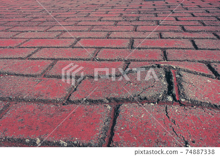 紅磚人行道需要維修 74887338