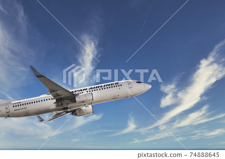 [Background composition of JAL aircraft that took off over Jonanjima] 74888645
