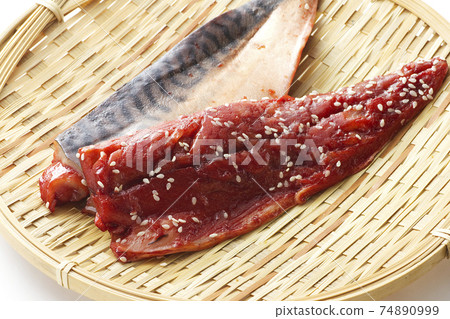 Mackerel dried mackerel 12 Mackerel dried mackerel 12 74890999