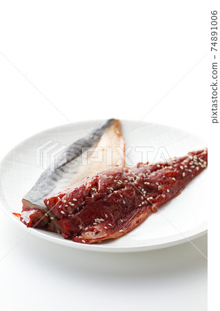 Mackerel dried mackerel 18 74891006
