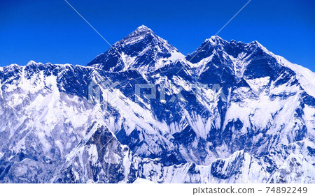 Everest Everest 74892249