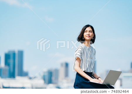 商業女性休閒 商業女性休閒 74892464