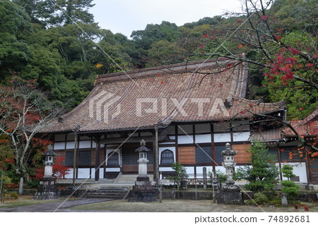秋葉季節的本館(愛知縣瀨戶市雲古寺) 秋葉季節的本館(愛知縣瀨戶市雲古寺) 74892681
