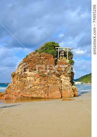 Inasa Beach Bentenjima A beach that welcomes eight million gods Inasa Beach Bentenjima A beach that welcomes eight million gods 74893206