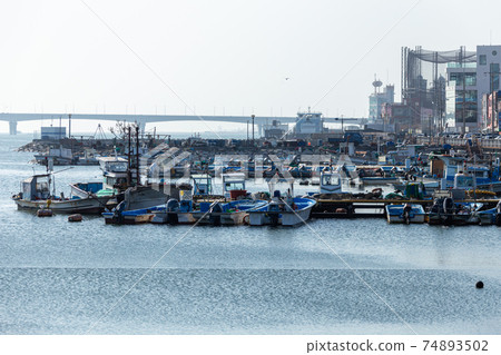 South Korea's small fishing port South Korea's small fishing port 74893502