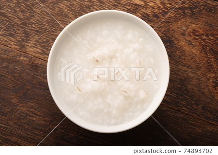Brown rice porridge Brown rice porridge 74893702