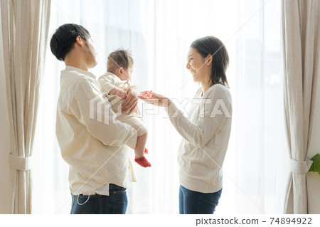 Happy family 74894922