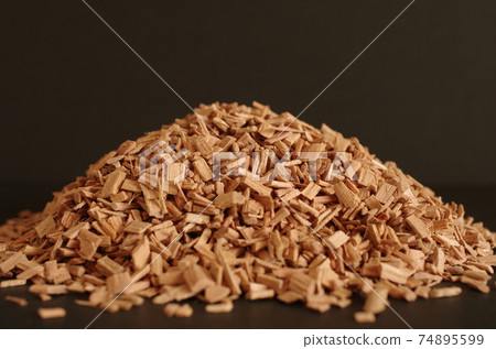 Wood chip Wood chip 74895599