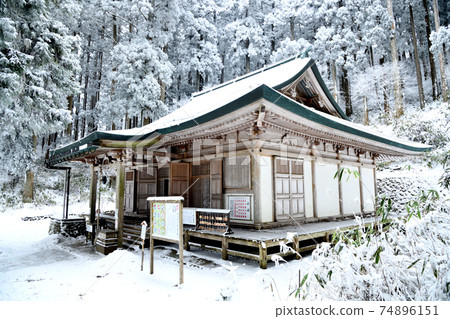 Mt. Geumgang Ferry Temple Mt. Geumgang Ferry Temple 74896151