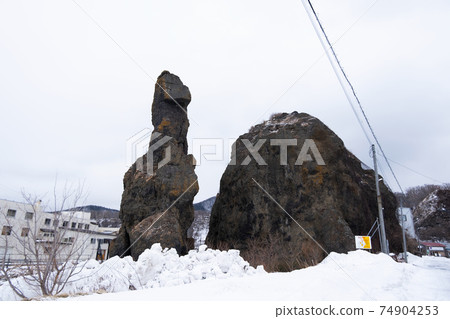 仲冬哥斯拉岩石和帽子岩石,知床下田 仲冬哥斯拉岩石和帽子岩石,知床下田 74904253