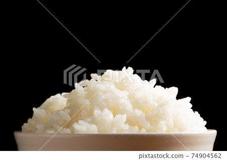 堆米飯。 74904562