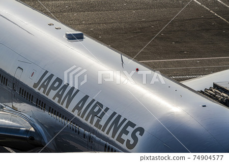 機場風光：東京大田區夕陽下飛機頂棚 74904577