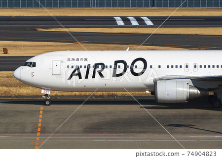 Airport scenery Taxiing airplane Ota-ku, Tokyo 74904823