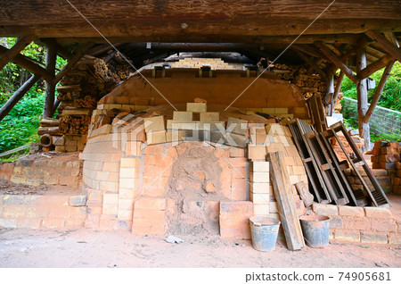 Yunotsuyaki Pottery Village Kiln Oda City, Shimane Prefecture Yunotsuyaki Pottery Village Kiln Oda City, Shimane Prefecture 74905681