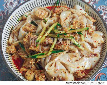 Chinese Liangpi 74907644