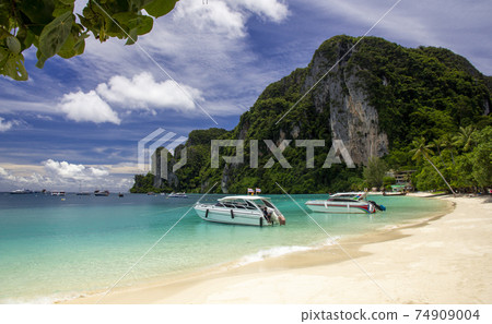 Phi Phi Paradise island 74909004