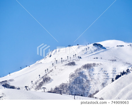 白馬八方尾根滑雪場天氣晴朗，長野縣白馬村 74909063