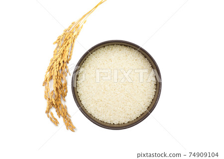 White rice and rice ears in a rice bowl 74909104