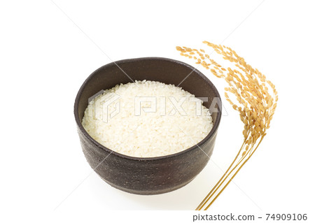 White rice and rice ears in a rice bowl 74909106