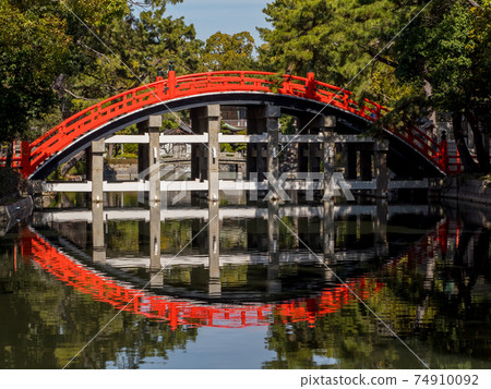 Sumiyoshi Taisha Osaka 74910092