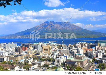[Kagoshima Prefecture] Sakurajima seen from the Shiroyama Park Observatory 74910280