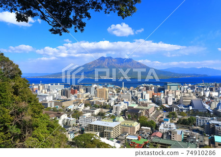 [鹿兒島縣]從城山公園展望台眺望的櫻島 74910286