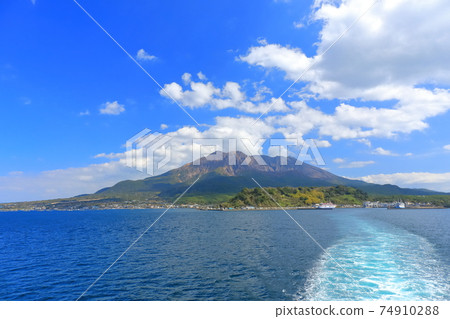[鹿兒島縣]從櫻島渡輪看到的櫻島 74910288