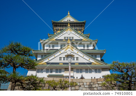 Osaka Castle  74910801