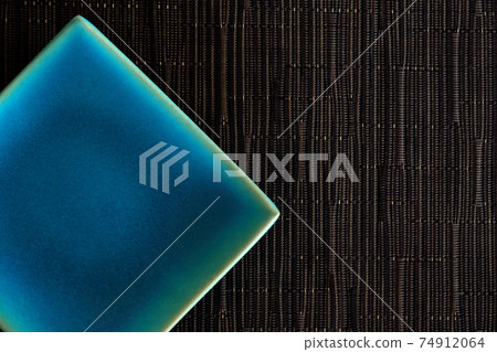 Coral blue small plate 74912064