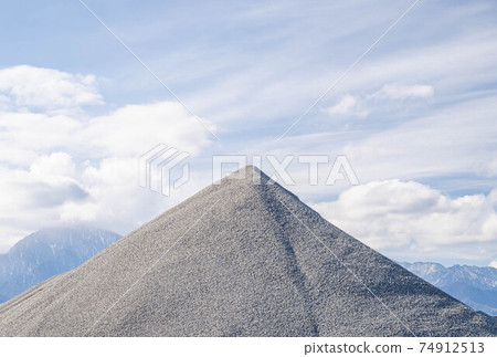桑迪山 74912513
