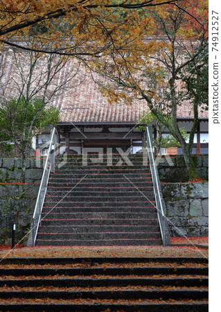 Main Hall (Unkouji Temple, Seto City, Aichi Prefecture) Main Hall (Unkouji Temple, Seto City, Aichi Prefecture) 74912527