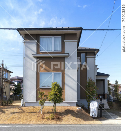 Japanese residential area, detached house with garden, condominium area on a sunny day, 2 stories, new house, Japanese residential area, detached house with garden, condominium area on a sunny day, 2 stories, new house, 74913816