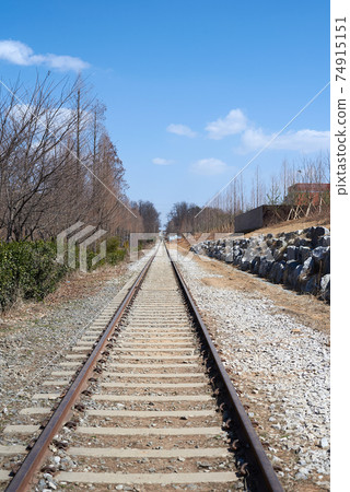Railroad, Gwangmyeong-si, Gyeonggi-do 74915151