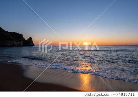 Boso Hidden Spot Sunrise on the Koura Coast 74915711