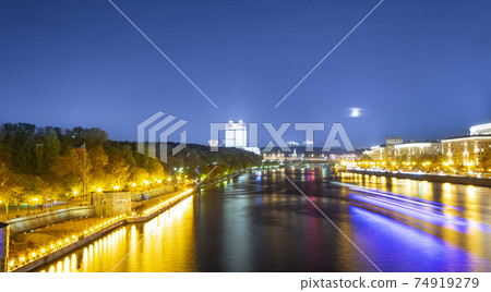 Moskva River and embankments (at night). Moscow, Russia Moskva River and embankments (at night). Moscow, Russia 74919279