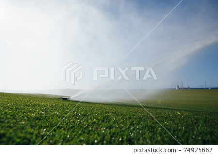 golf course automatic lawn sprinkler 74925662