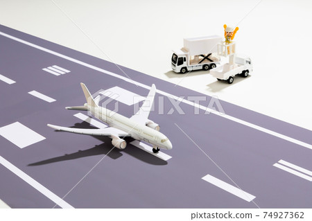 Image of aircraft Image of aircraft 74927362