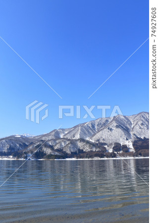 Aokiga waiting for spring 74927608