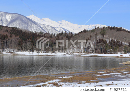 Lake Aokaki waiting for spring and Hakuba Miyama Lake Aokaki waiting for spring and Hakuba Miyama 74927711